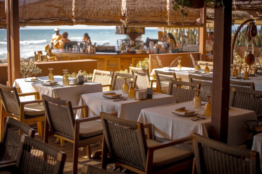 Comedor con mantel para eventos en El Senador Beach House, Maspalomas