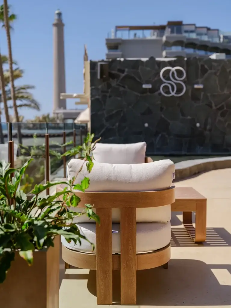 Sun Lounge con camas balinesas para eventos frente al mar en Maspalomas